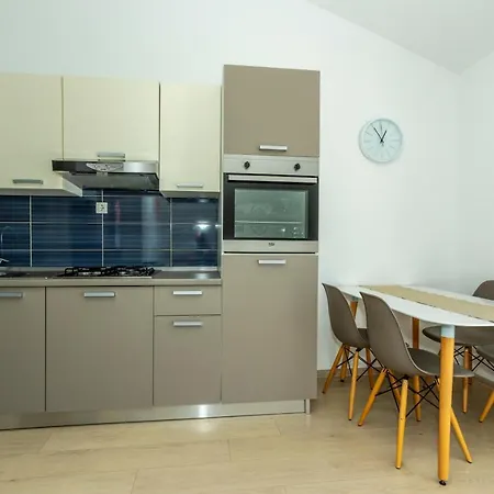 La Mirage Apartment
