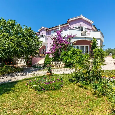 La Mirage Apartment Pirovac