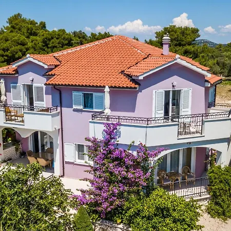 La Mirage Apartment Pirovac