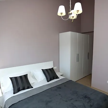 La Mirage Pirovac