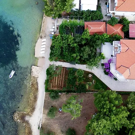 La Mirage Pirovac